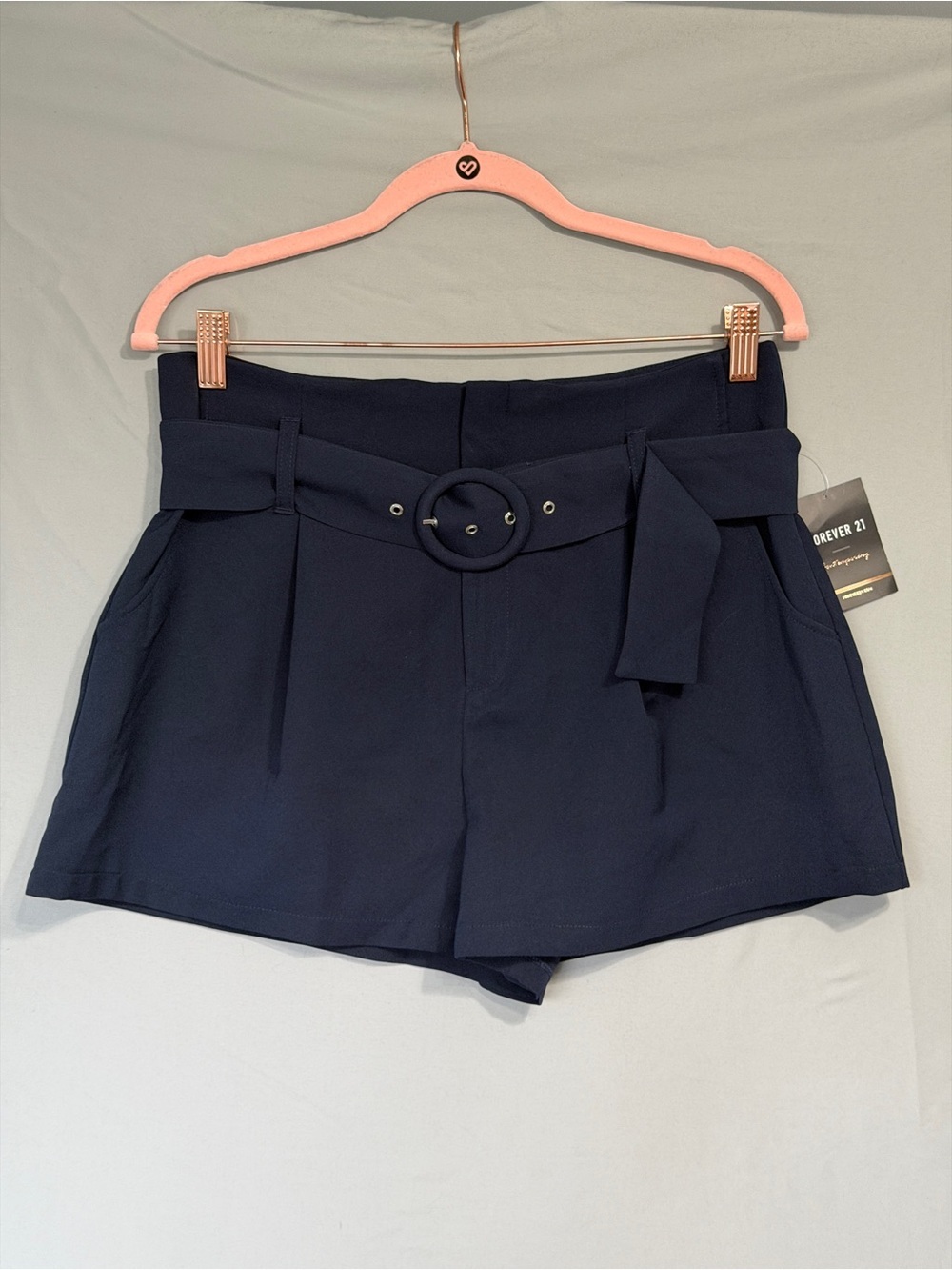 Forever 21 Womens High-Waist Belted Shorts Size L Navy Pleated Preppy Pockets